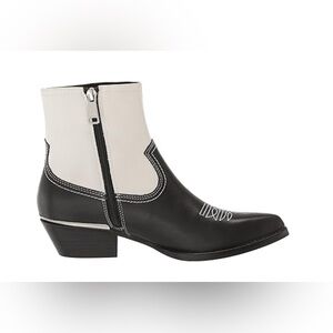 Black and White womens size 9 DKNY leather black and white cowboy boots new
